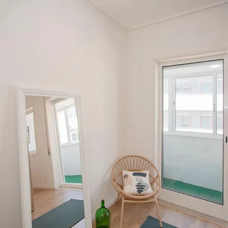 Liiiving In - Downtown Balcony 아파트 *